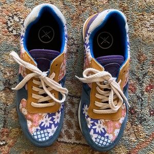 Inkkas sneakers